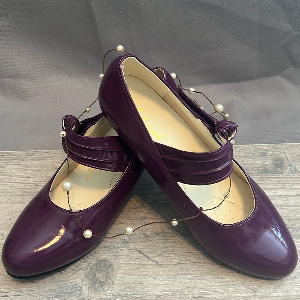 8.5 purple pump with velcro closure